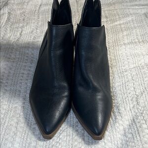 Vince Camuto Black Leather Ankle Booties size 9.5